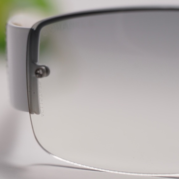 Chanel Sunglasses - Picture 4 of 10